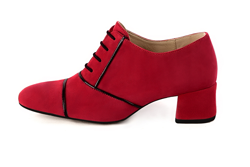 French elegance and refinement for these burgundy red and gloss black essential lace-up shoes, 
                available in many subtle leather and colour combinations. This pretty flat lace-up model will enhance your most basic outfits.
To be personalised or not with your own colours and materials.  
                Matching clutches for parties, ceremonies and weddings.   
                You can customize these lace-up shoes to perfectly match your tastes or needs, and have a unique model.  
                Choice of leathers, colours, knots and heels. 
                Wide range of materials and shades carefully chosen.  
                Rich collection of flat, low, mid and high heels.  
                Small and large shoe sizes - Florence KOOIJMAN